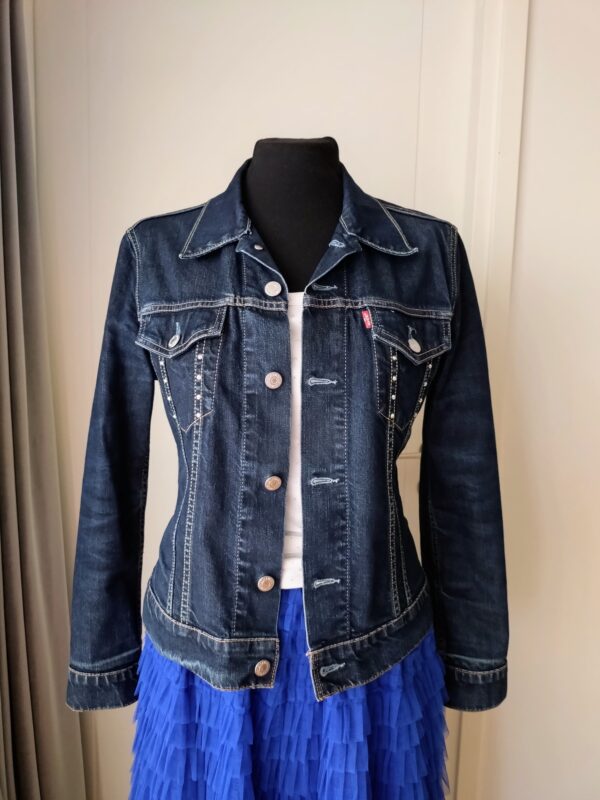 Tuunitud Levi’s teksatagi – suurus S